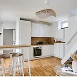 Charmant Duplex Lumineux Plein Montmartre